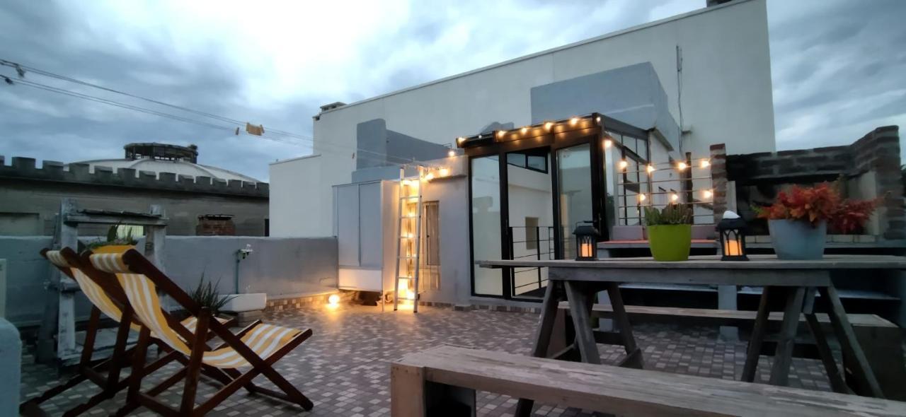 Вилла House With Large Terrace, Jacuzzi And Gated Parking For One Car Монтевидео Экстерьер фото