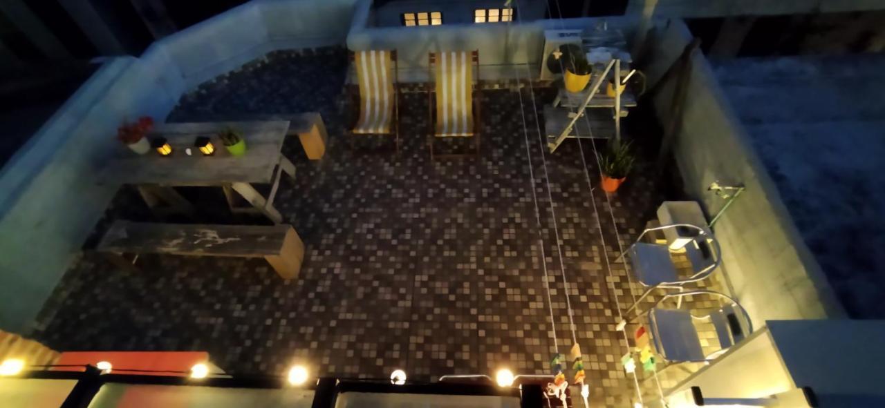 Вилла House With Large Terrace, Jacuzzi And Gated Parking For One Car Монтевидео Экстерьер фото