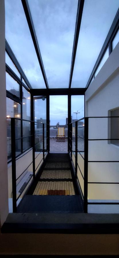 Вилла House With Large Terrace, Jacuzzi And Gated Parking For One Car Монтевидео Экстерьер фото