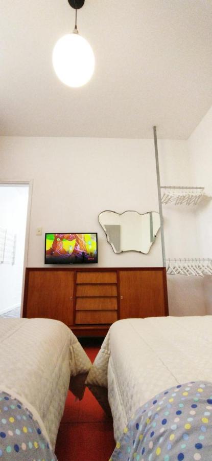 Вилла House With Large Terrace, Jacuzzi And Gated Parking For One Car Монтевидео Экстерьер фото