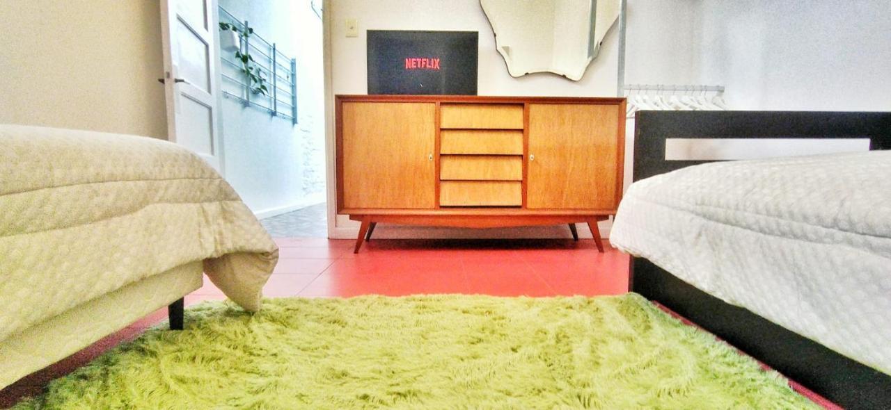 Вилла House With Large Terrace, Jacuzzi And Gated Parking For One Car Монтевидео Экстерьер фото