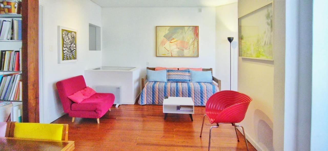 Вилла House With Large Terrace, Jacuzzi And Gated Parking For One Car Монтевидео Экстерьер фото